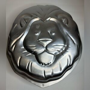 WILTON VINTAGE JUNGLE LION CAKE PAN, STOCK NUMBER 2105-2095